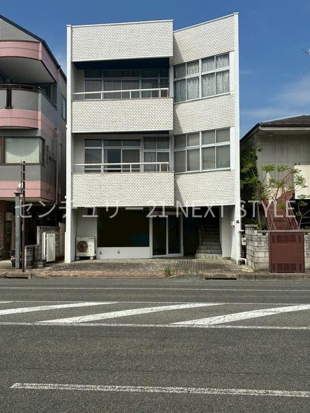 甲府市宝2丁目　住居兼事務所