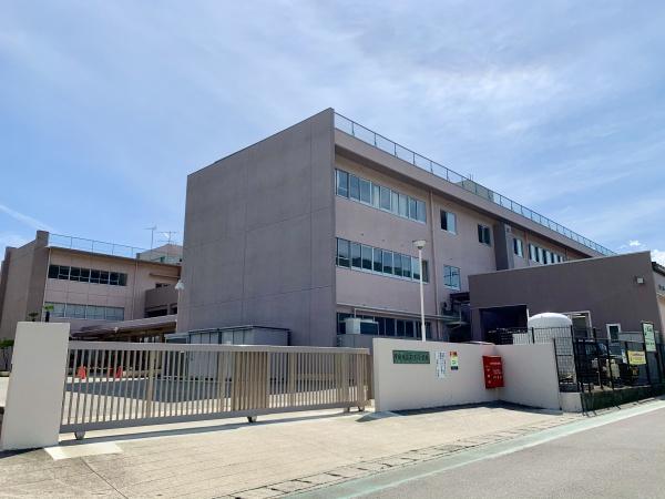 甲府市羽黒町の新築一戸建(甲府市立羽黒小学校)