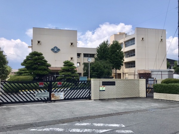 甲府市羽黒町の新築一戸建(甲府市立北西中学校)