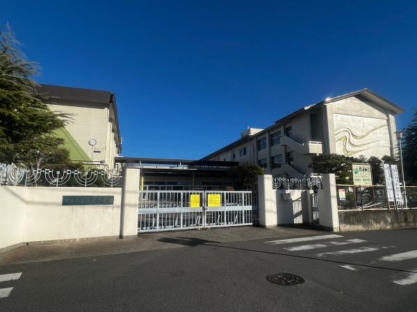 甲府市小瀬町の新築一戸建(甲府市立城南中学校)