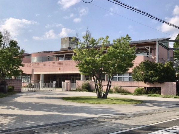 中巨摩郡昭和町西条新田の土地(昭和町立押原小学校)