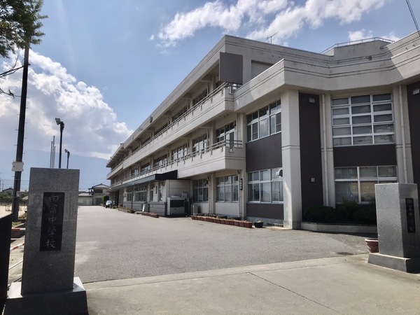 中央市西花輪の中古一戸建て(中央市立田富中学校)