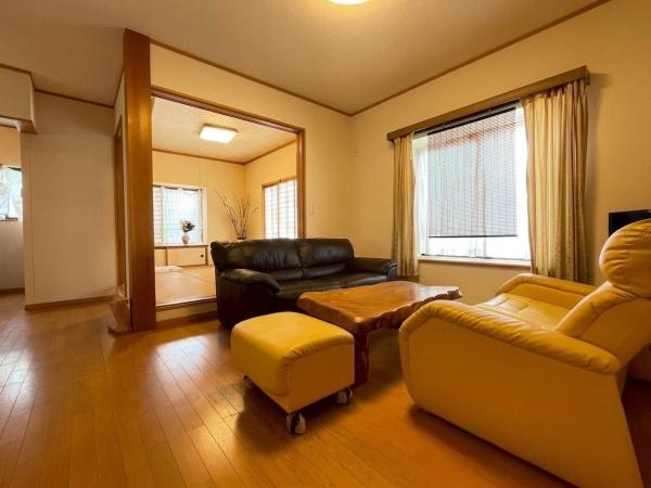 中央市西花輪平成15年築平屋敷地約229坪