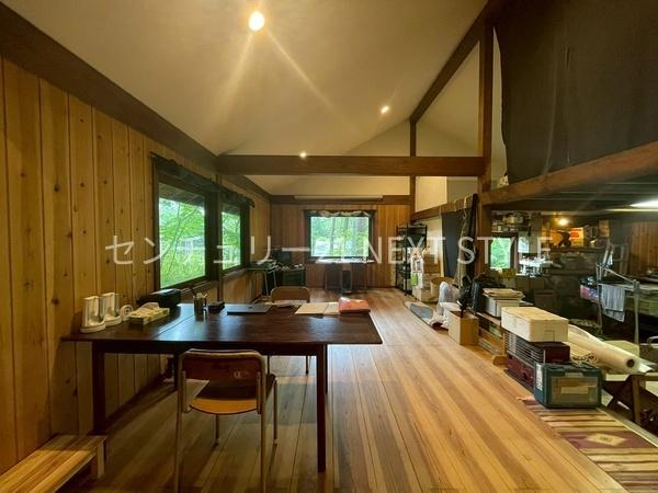 北杜市大泉町西井出の中古一戸建て