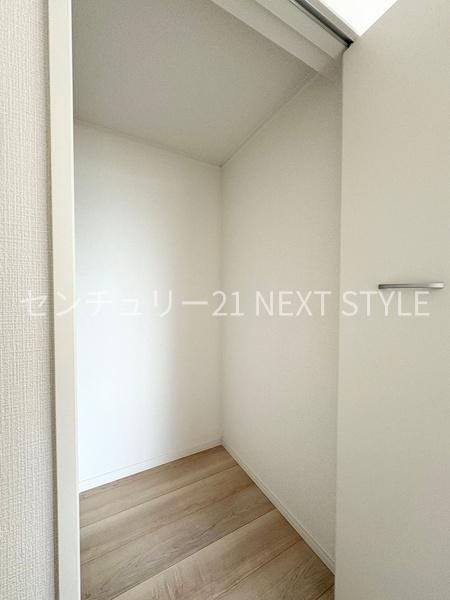 中巨摩郡昭和町築地新居の中古一戸建て
