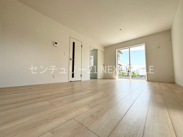中巨摩郡昭和町築地新居の中古一戸建て