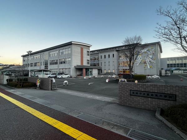 韮崎市藤井町北下條の中古一戸建て(韮崎市立韮崎東中学校)