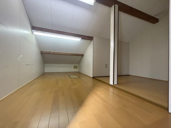 枚方市南中振２丁目の中古一戸建て