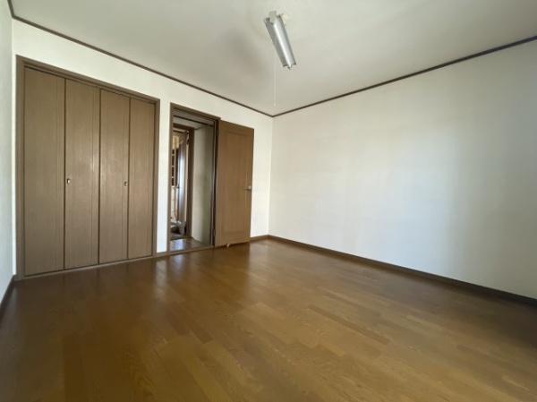 枚方市南中振２丁目の中古一戸建て