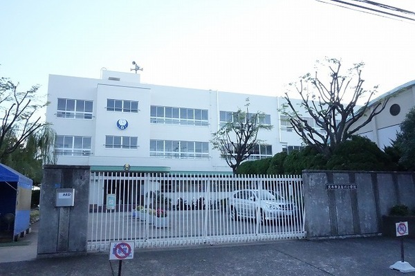 富田第二住宅61号棟(高槻市立玉川小学校)