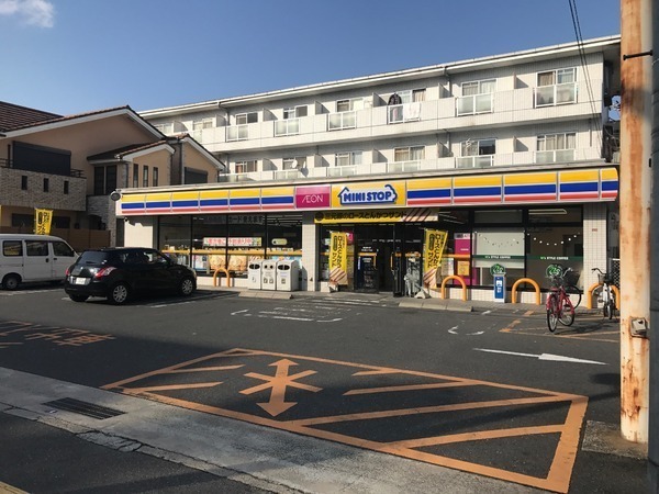 高槻第二コーポラス(ミニストップ芥川町3丁目店)