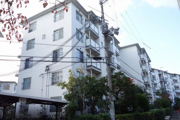 高槻塚原台ハイツ１１号棟