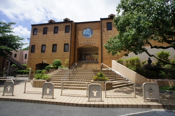 高槻市清水台１丁目の中古一戸建て(のびてゆく幼稚園)