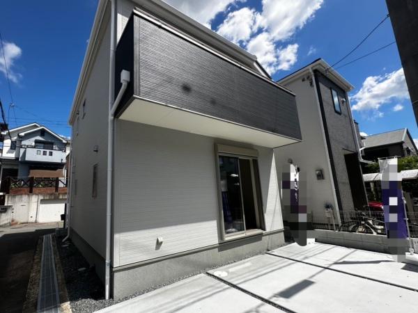 高槻市日吉台七番町の新築一戸建