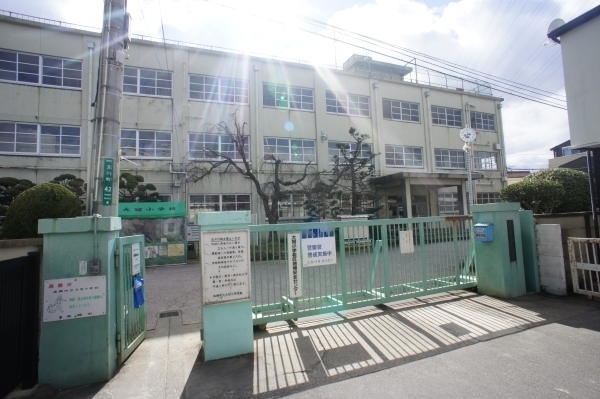 高槻市須賀町の土地(高槻市立大冠小学校)