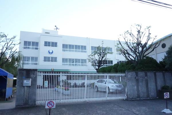 富田第二住宅66号棟(高槻市立玉川小学校)