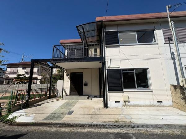 高槻市寿町3丁目の中古テラスハウス