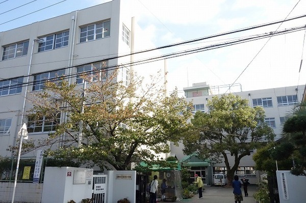 高槻市東城山町の土地(高槻市立清水小学校)