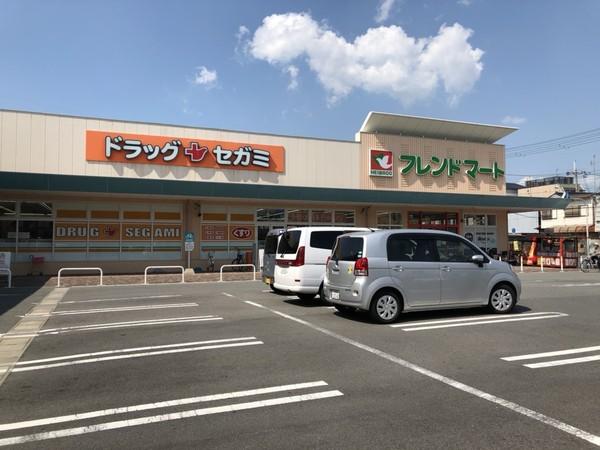 富田第二住宅62号棟(ドラッグセガミ高槻川添店)