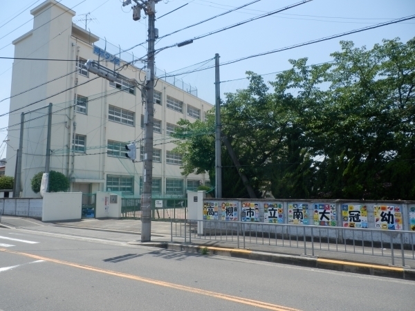 高槻市深沢町１丁目の新築一戸建(高槻市立南大冠幼稚園)