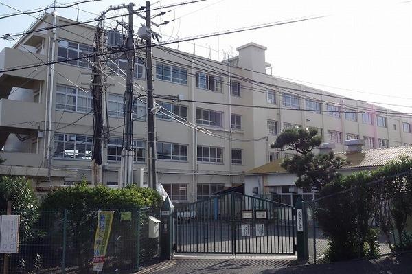 藤和コアティ高槻ハイタウンコアA(高槻市立日吉台小学校)