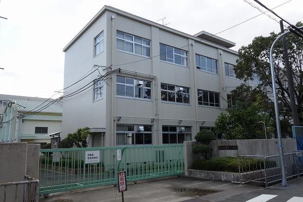 高槻市高垣町の中古一戸建て(高槻市立磐手小学校)