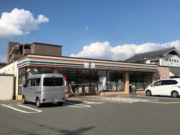 シャルマンコーポ高槻(セブンイレブン 高槻安満中の町店)