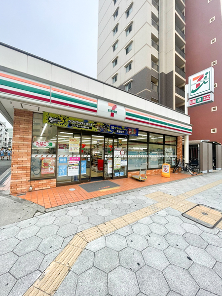 プレミスト新町(セブンイレブン大阪北堀江3丁目店)