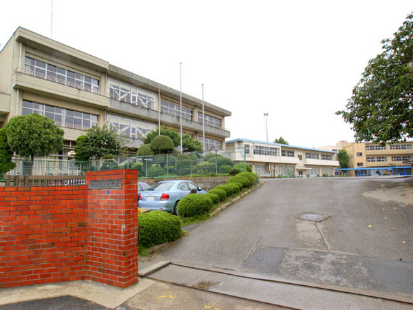 柏市増尾8丁目の土地(柏市立土小学校)