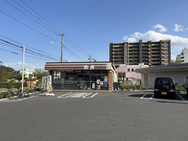 柏市中新宿3丁目の土地(セブンイレブン麗澤大学前)