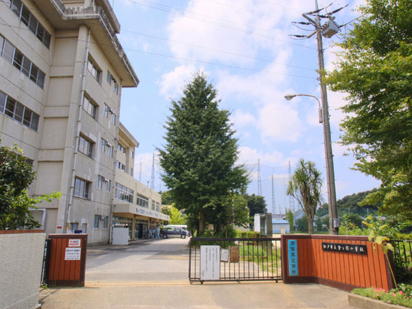 松戸市金ケ作の土地(松戸市立金ケ作小学校)