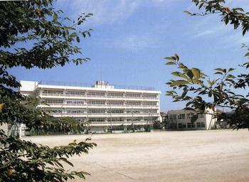 北小金ハイツA棟(松戸市立小金南中学校)