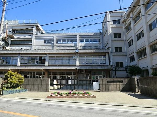 モアステージ松戸くすのき通り壱番館(松戸市立六実第三小学校)