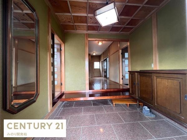 柏市松ケ崎の中古一戸建て(玄関)
