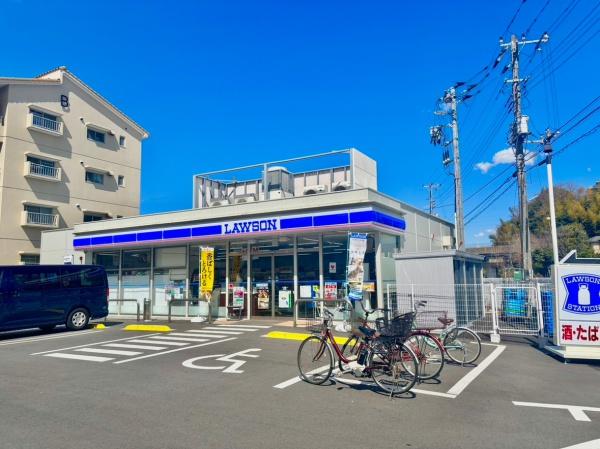 新松戸東パークハウスＡ棟(ローゾン新松戸北1丁目店)