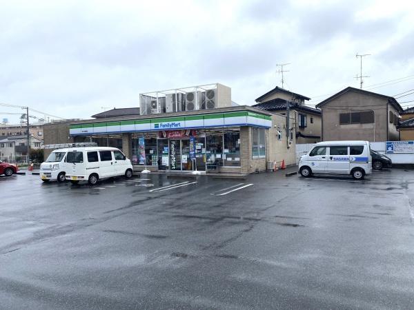 アーベントハイム松戸常盤平(ファミリーマート松戸五香西店)