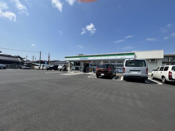 柏市篠籠田の中古一戸建て(ファミリーマート柏豊四季店)
