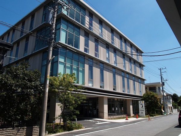 ファミール南常盤平(医療法人社団鼎会三和病院)