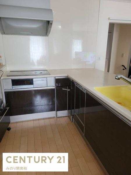 松戸市新松戸４丁目の中古一戸建