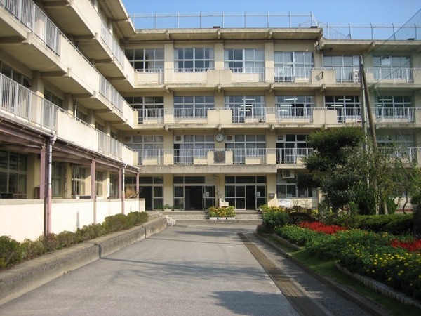 東カングランドマンション第一松戸(松戸市立第六中学校)