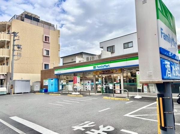 パークハウス新松戸３１１(ファミリーマート新松戸三丁目店)
