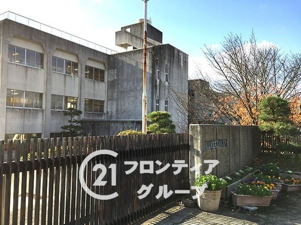 生駒市中菜畑2丁目の中古一戸建て(生駒市立生駒東小学校)