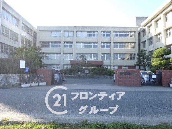 ネオハイツ八木西 中古マンション(中学校)