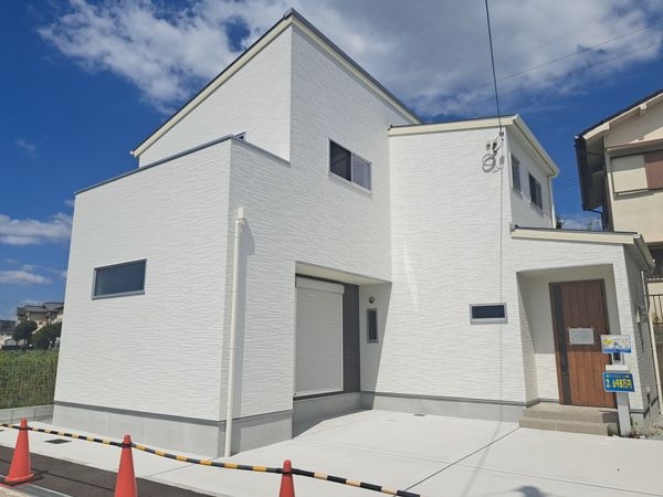 北葛城郡上牧町滝川台２丁目　新築一戸建て　２号棟