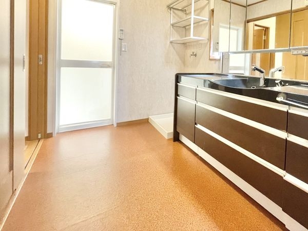 香芝市西真美３丁目の中古一戸建て