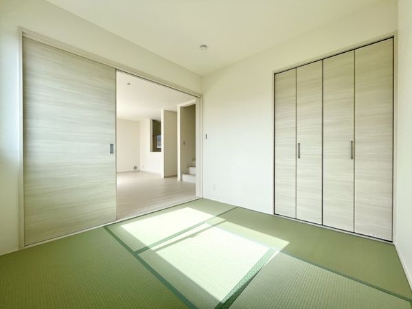 生駒郡斑鳩町興留２丁目　新築一戸建て　２号棟