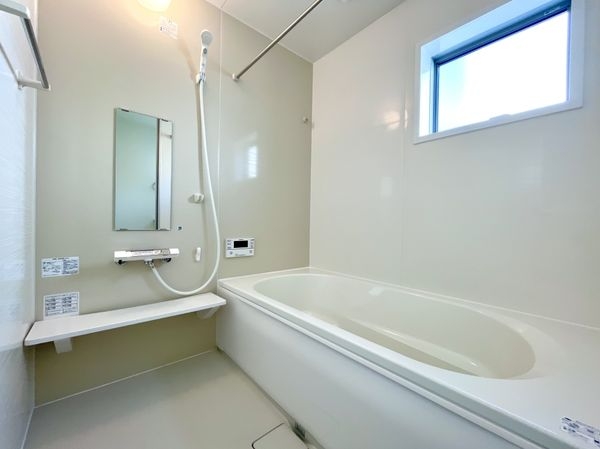 生駒郡斑鳩町興留２丁目　新築一戸建て　２号棟