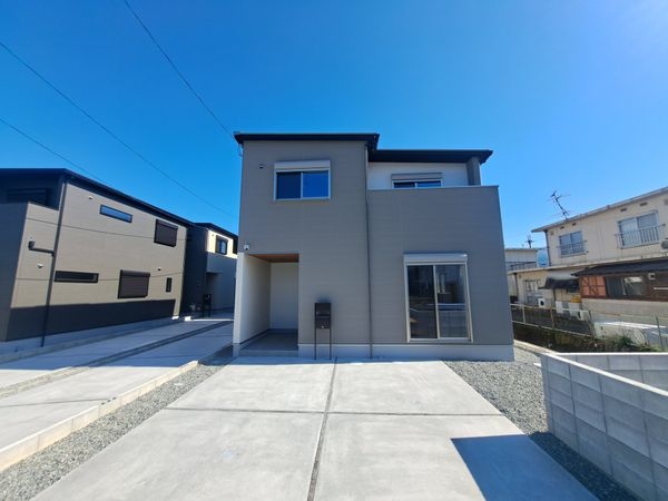 天理市勾田町　新築一戸建て　１８号地