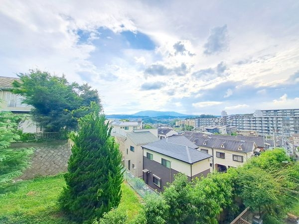 ヴィルヌーブ学園前Ｉコンセルト　中古マンション