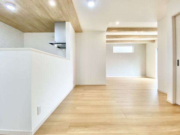 大和高田市東中２丁目　新築一戸建て